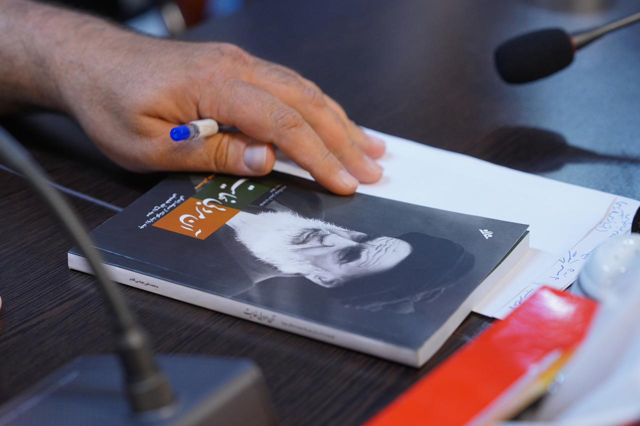 شیوه زیست امام از از «زیطلبگی» خارج نشد