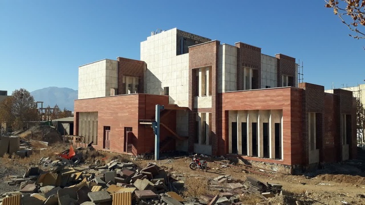 ساختمان کتابخانه طارم دهه فجر افتتاح می‌شود
