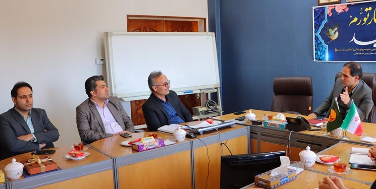 انتشار کتاب «درباره یک تسخیر»/ اضافه شدن درس اخلاق مهندسی به دروس دانشگاه یزد