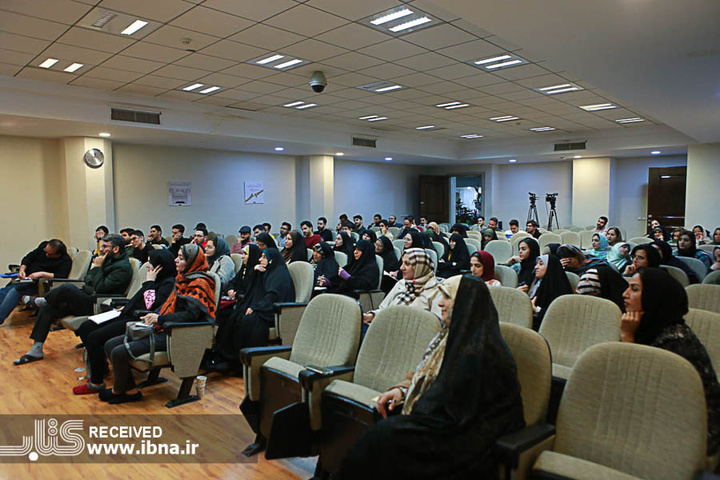 اولین روز دهمین دوره آموزش شعر «کلک خیال»