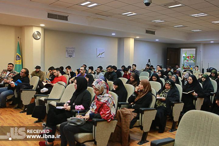 اولین روز دهمین دوره آموزش شعر «کلک خیال»