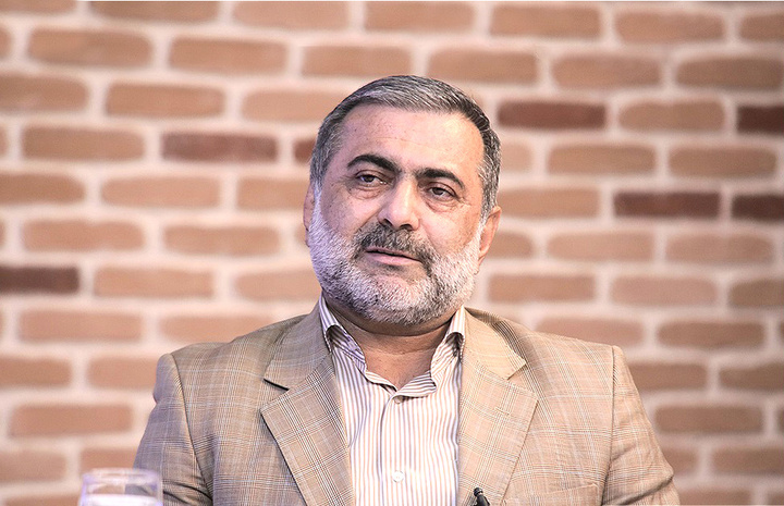 اهالی فرهنگ از فضای غبارآلود دشمن ابهام‌زدایی کنند