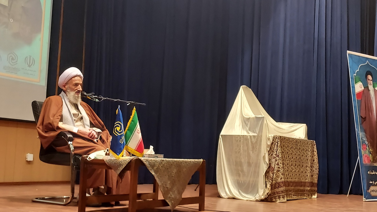 کتاب «قصه مهتاب» در ساری رونمایی شد