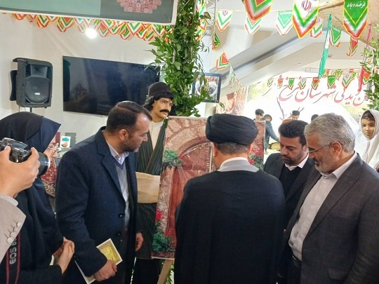 کتاب «آشنایی با هنر گچبری مدرن» رونمایی شد