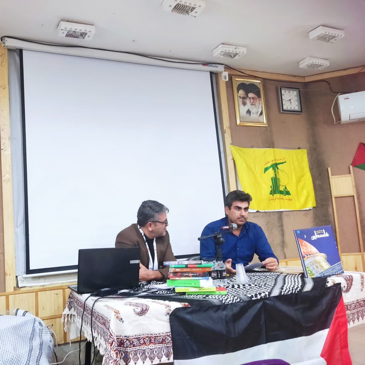 رمان خلاق ترین نویسنده فلسطین روی میز کار مترجم شیرازی