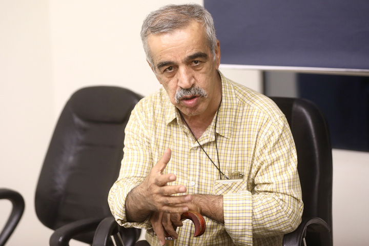 ماه‌پیشونی فرقی با سیندرلا ندارد