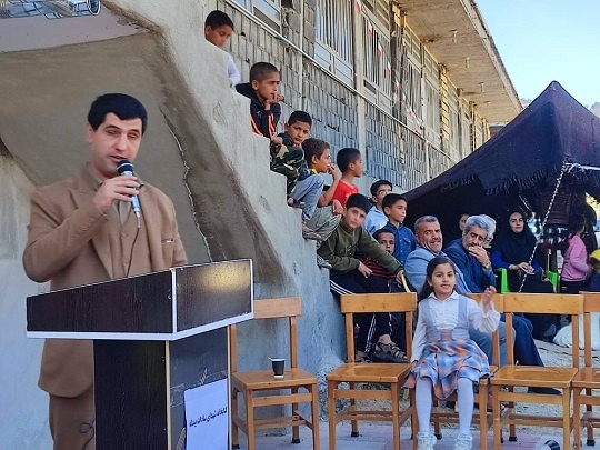 کتابخانه روستایی شهدای سادات گشوده شد/ شوق کتابخوانی در بچههای روستا