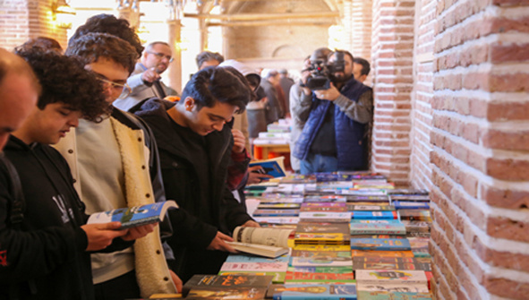 افتتاح نمایشگاه کتاب قزوین در کاروانسرای سعدالسلطنه