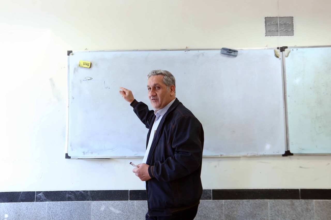 شاعر کودک به منزله کودکی باتجربه/ تاکید بر ضربه کتابسازیهای غیرخلاق به ادبیات