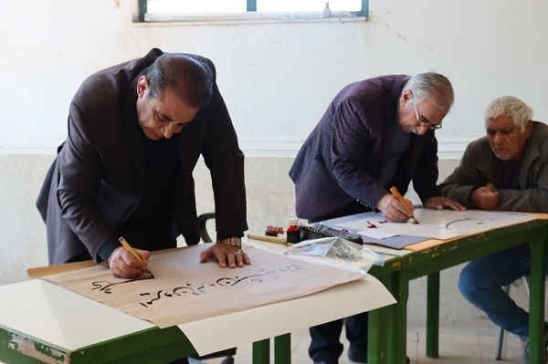 میراث ادبی مرحوم مرید محمدی به کتابخانه زادگاهش اهدا شد