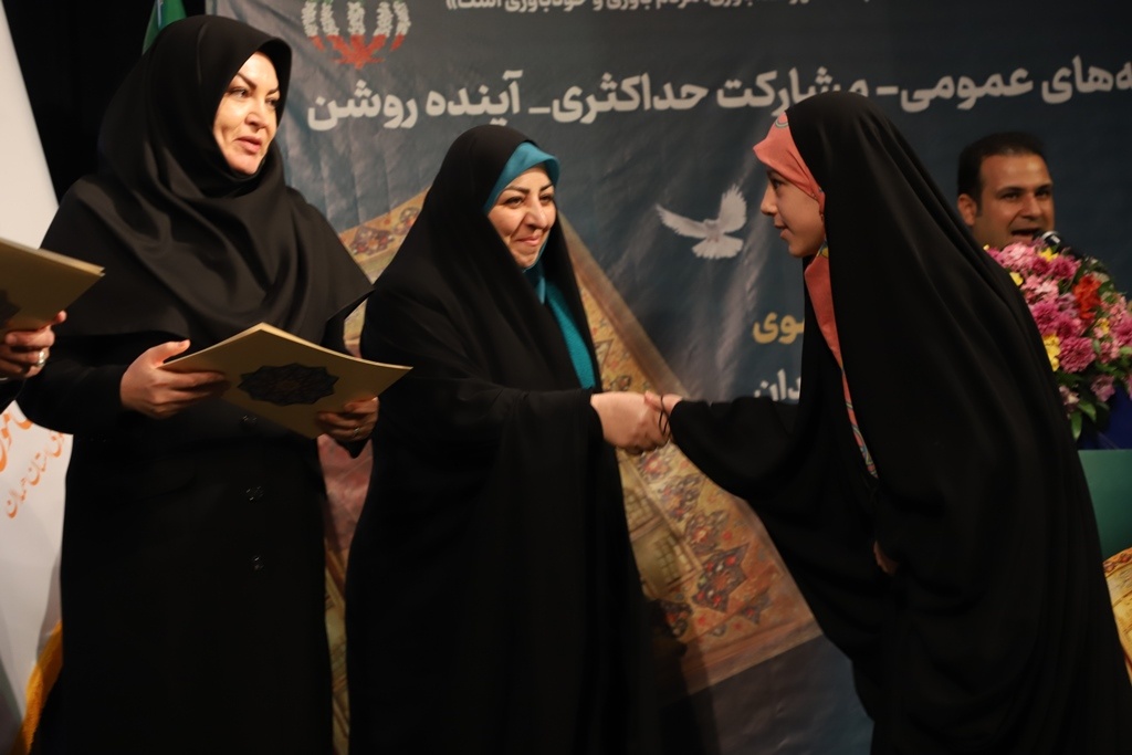 ۶ برنده ملی و ۲۲۶ برنده استانی دستاورد همدانی‌ها در دوازدهمین جشنواره کتابخوانی رضوی