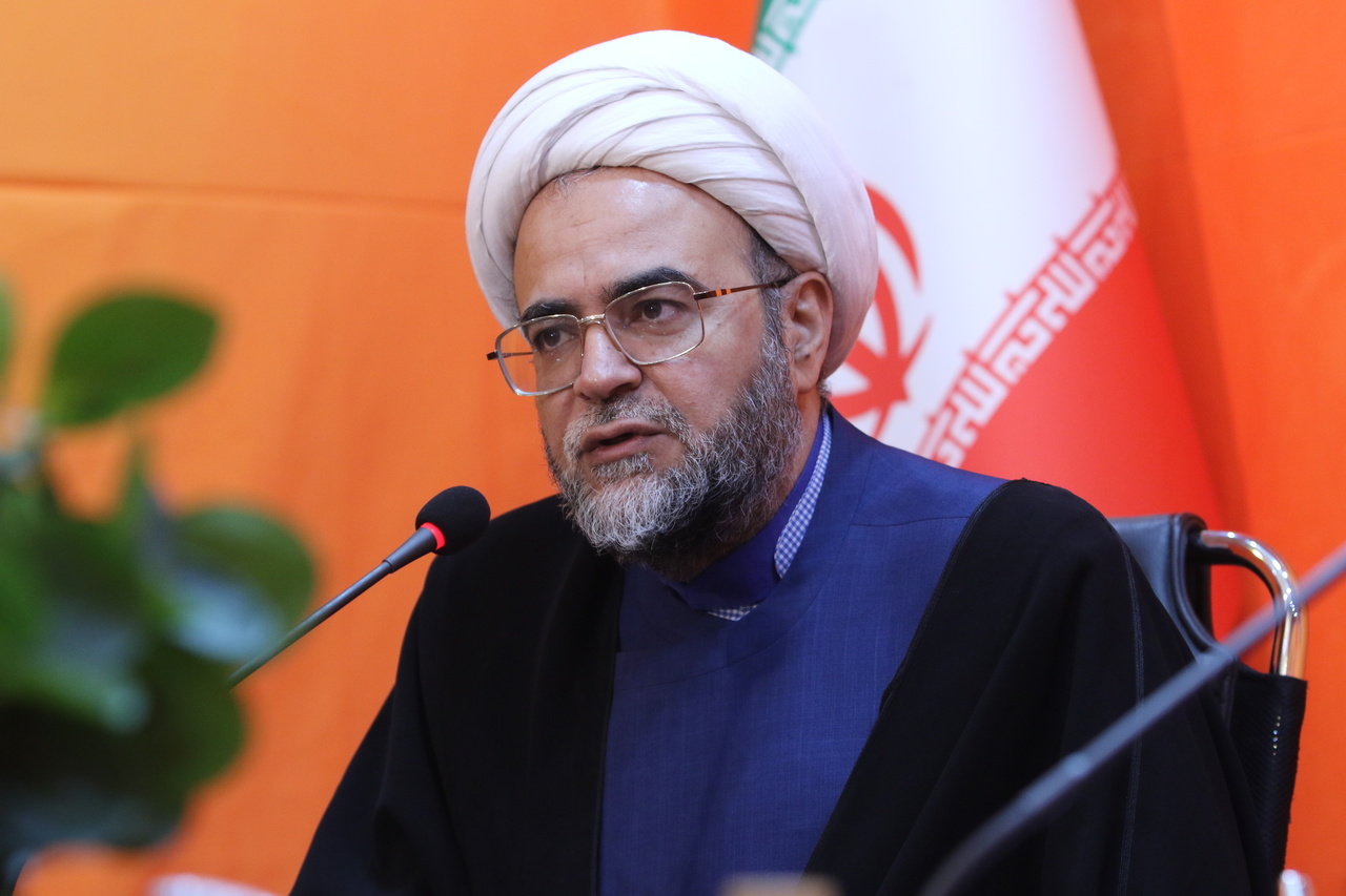 «بخوانیم تا بسازیم» واقعیت زندگیِ امروز ما است / مزایای فروش مجازی