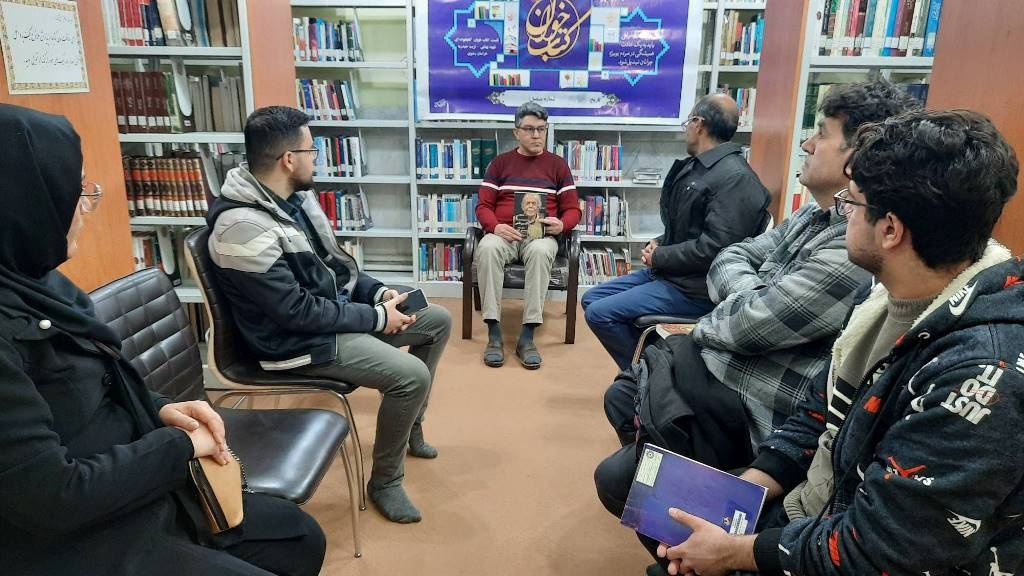 اهدای کتاب به کتابخانه کلات/جمعخوانی کتاب در تربتحیدریه