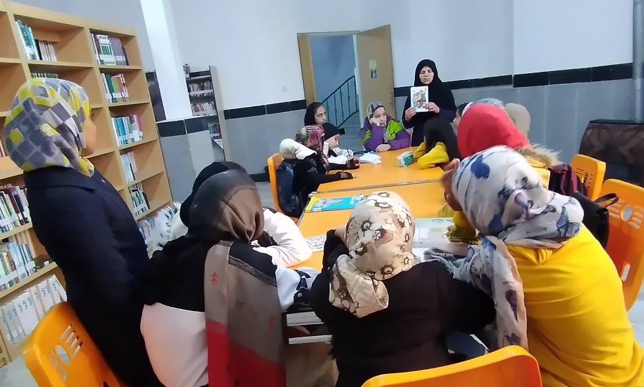 اهدای کتاب به کتابخانه کلات/جمعخوانی کتاب در تربتحیدریه