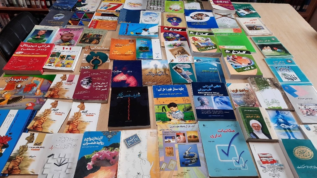 اهدای کتاب به کتابخانه کلات/جمع‌خوانی کتاب در تربت‌حیدریه