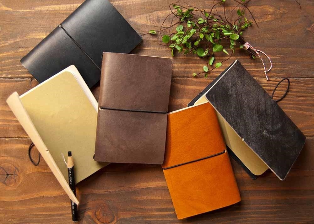 معرفی انواع جلد سررسید و بررسی مزایا و معایب