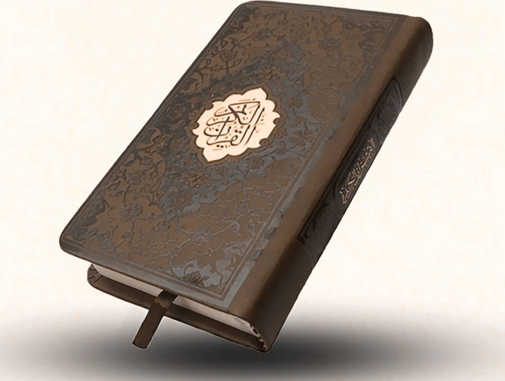 ۱۲۰۰ جلد قرآن مستعمل توسط کانون‌های مساجد تعویض شد