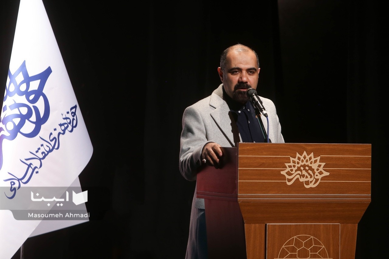 فیلمنامهها از نظر زبان و ادبیات تصحیح شوند