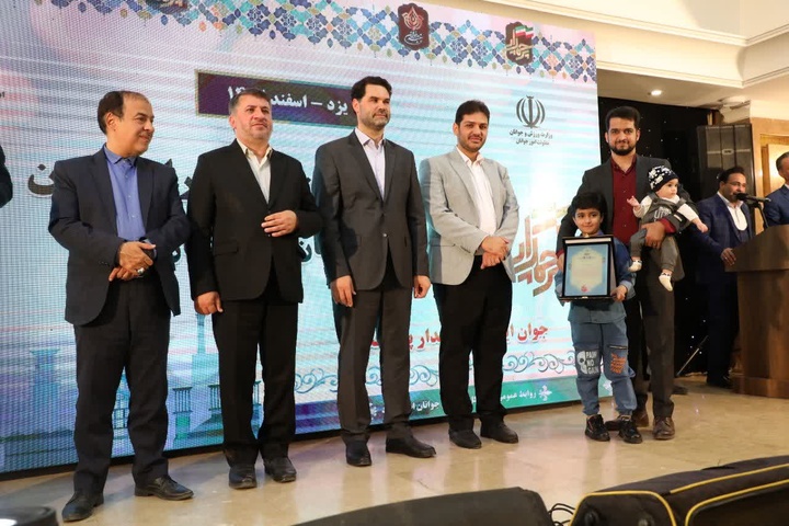 انتخاب خبرنگار ایبنا به عنوان جوان برتر حوزه رسانه در استان یزد
