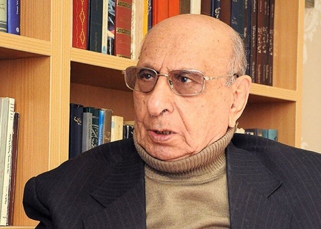 یاد آنها که در آثارشان قدم میزنند