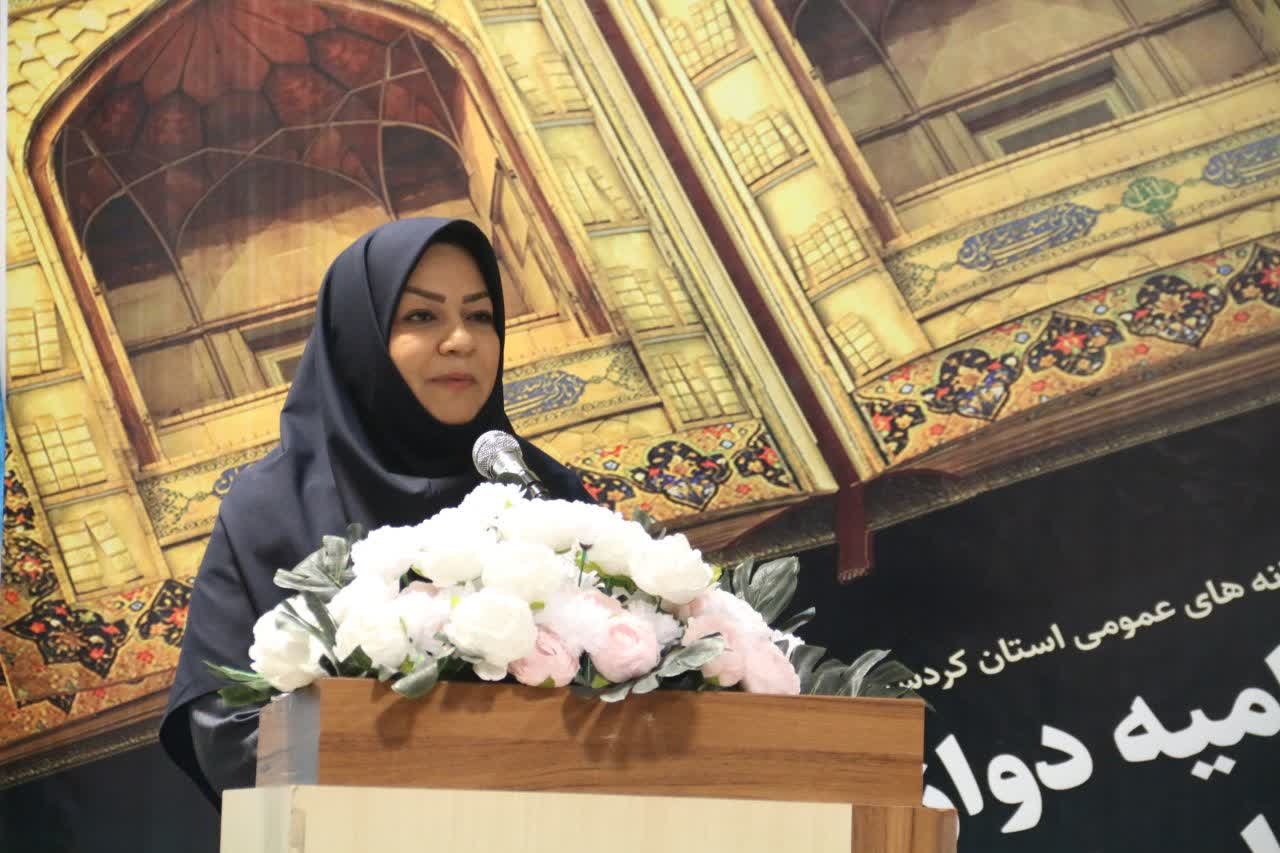 برگزیدگان جشنواره کتابخوانی رضوی کردستان تقدیر شدند/ شرکت ۴ هزار نفر در جشنواره