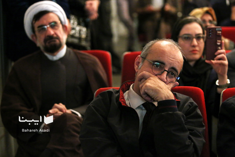 نظامی حکیمی فرهیخته و آموزگاری مشفق است