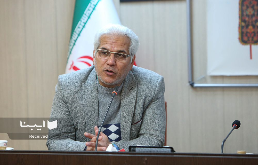 توجه به ادبیات کلاسیک باید یکی از برنامههای آموزش و پرورش باشد