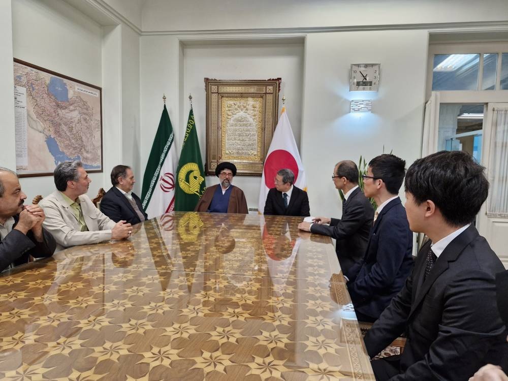 امضای تفاهمنامه همکاری کتابخانه رضوی و کتابخانه دانشگاه توکیو