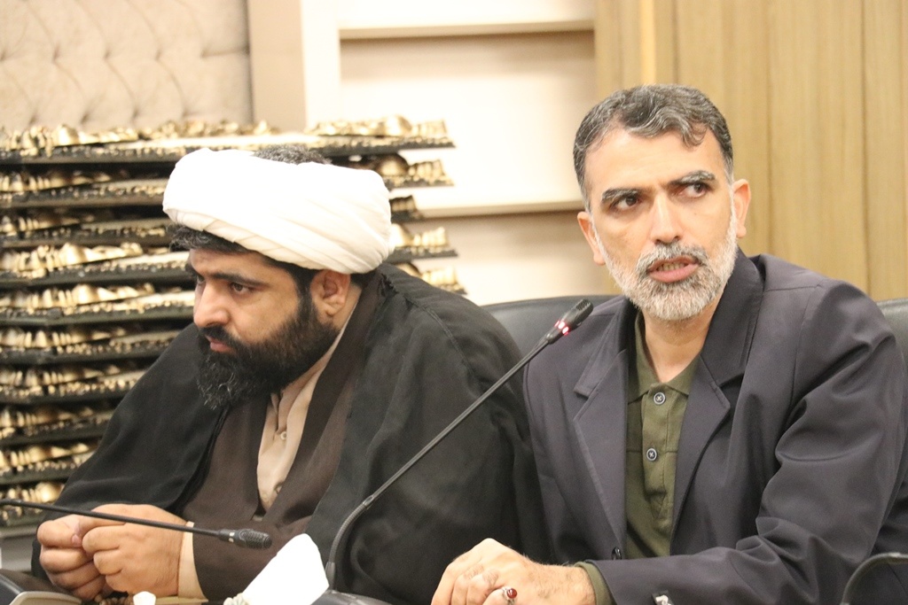 نشست علمی - فرهنگی «حسنه ماندگار» برگزار شد/ لزوم آگاهی دهی در موضوع جمعیت با تالیف کتاب