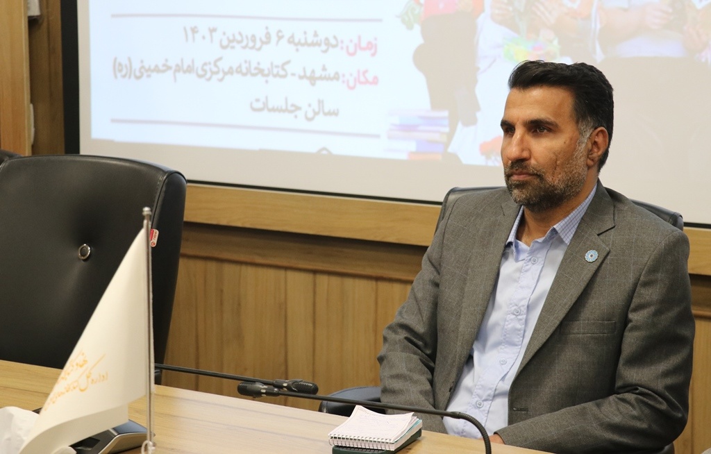 نشست علمی - فرهنگی «حسنه ماندگار» برگزار شد/ لزوم آگاهی دهی در موضوع جمعیت با تالیف کتاب