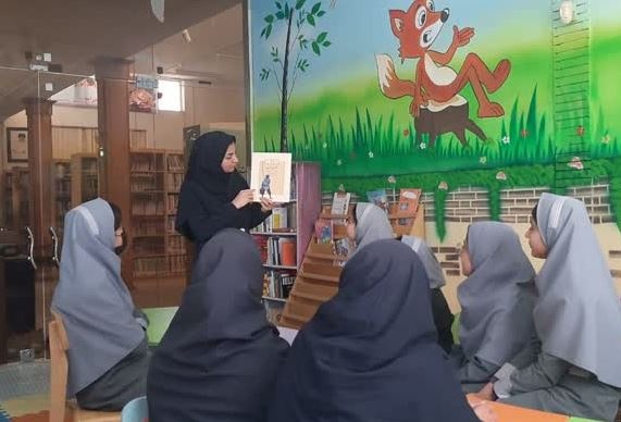 بازدید اعضای انجمن شعر و ادب قطب تربتحیدریه از آرامگاه فردوسی/جمعخوانی کتاب در خوشاب