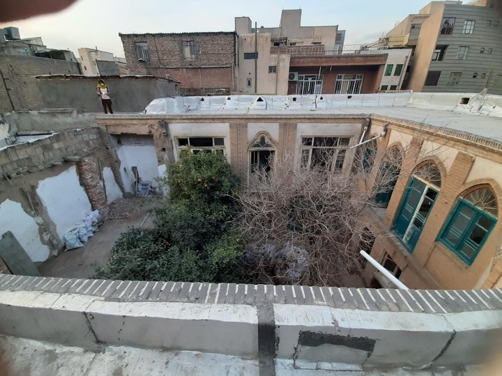 خانه پدری جلال آل‌احمد از خانه‌های تاریخی دوران قاجار در محله سنگلج