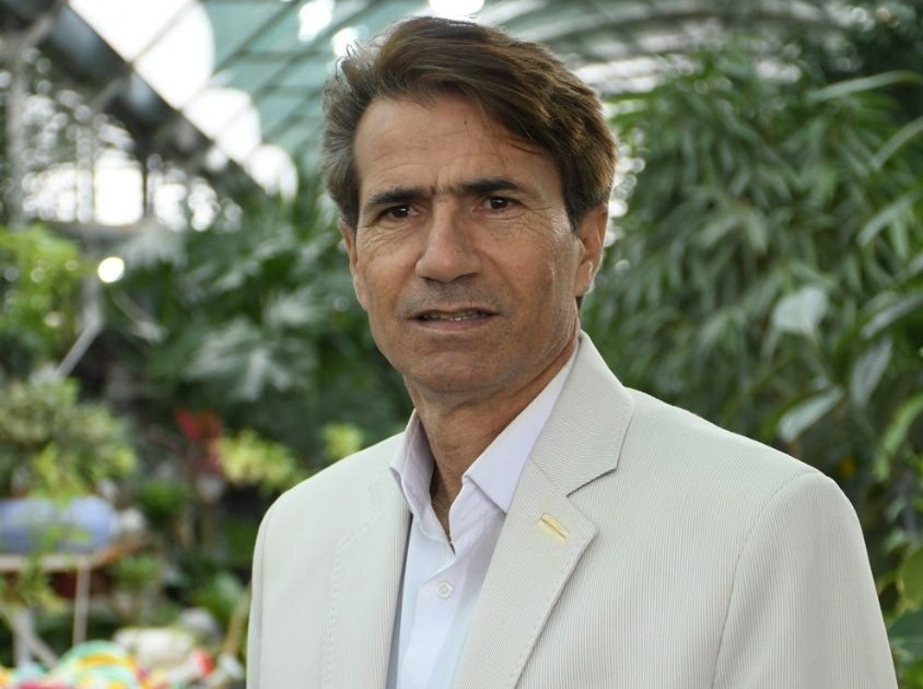 «که در صد قرن چون عطار ناید»