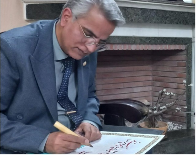 «که در صد قرن چون عطار ناید»