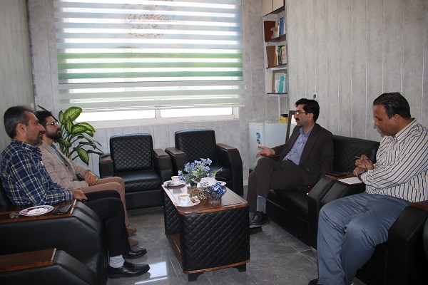 طرح «کولهپشتی کتاب» در مناطق عشایری و کمتربرخوردار چهارمحال و بختیاری اجرا میشود