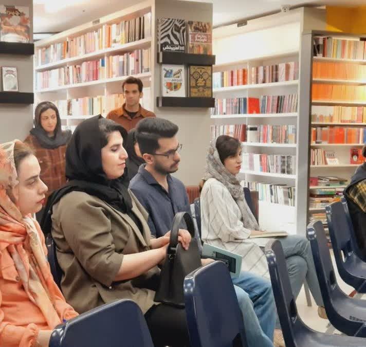 شباهت پروپاگاندا و هژمونی/ اهمیت تاثیر پروپاگاندا در لحظه از نظر نویسنده «پروپاگاندا»