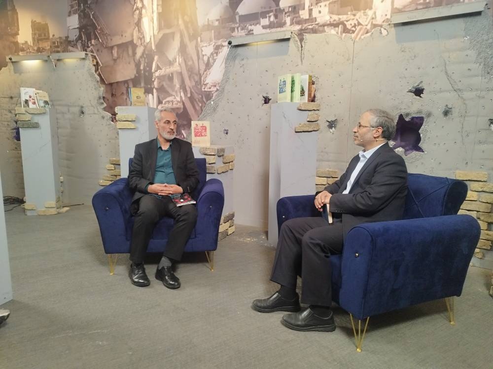 «دوکوهه ادبیات»؛ کندوکاوی در ظرفیتهای مغفولمانده ادبیات پایداری استانها