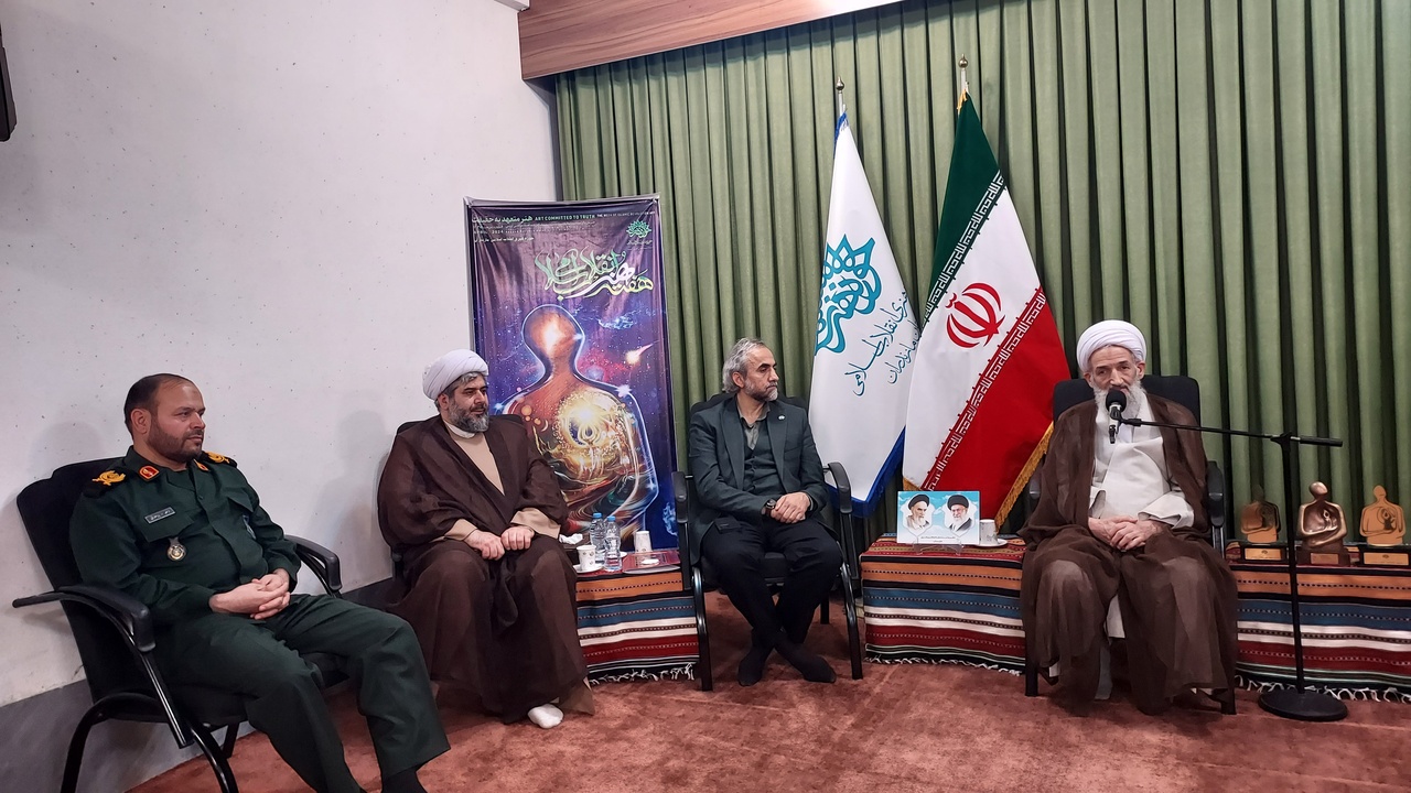 قرآن در اوج فصاحت و بلاغت، کتابی هنری است