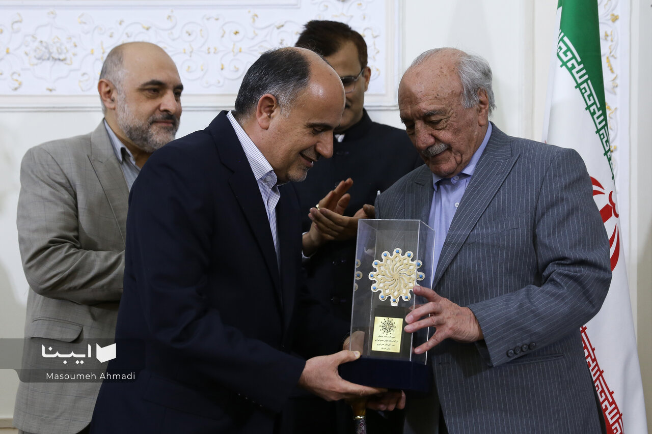 سعدی یادگار شکوهمند نبوغ بشری است