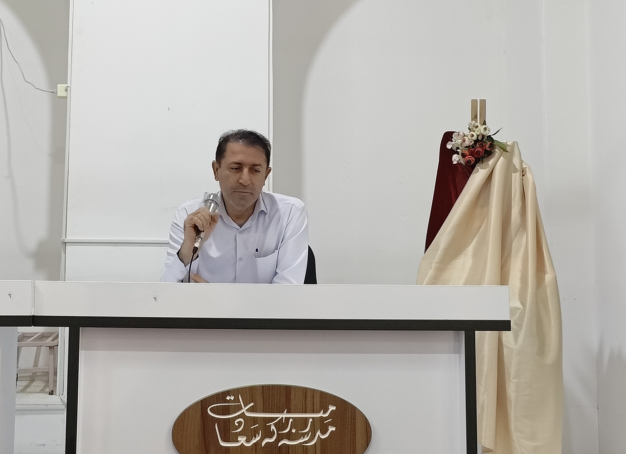 «آینده ما ماضی استمراری است» نگاهی نو به رباعی دارد / رباعیاتی از سر نوآوری و آگاهی