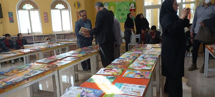 برپایی نمایشگاه کتاب در جوکار ملایر