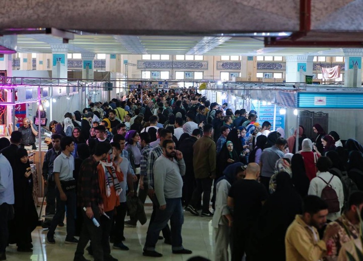 انبوه بازدیدکنندگان نمایشگاه تهران مهم‌ترین ابزار رایگان تبلیغ کتاب است