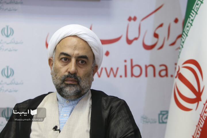 برگزاری نمایشگاه کتاب یک «جهاد فرهنگی» است