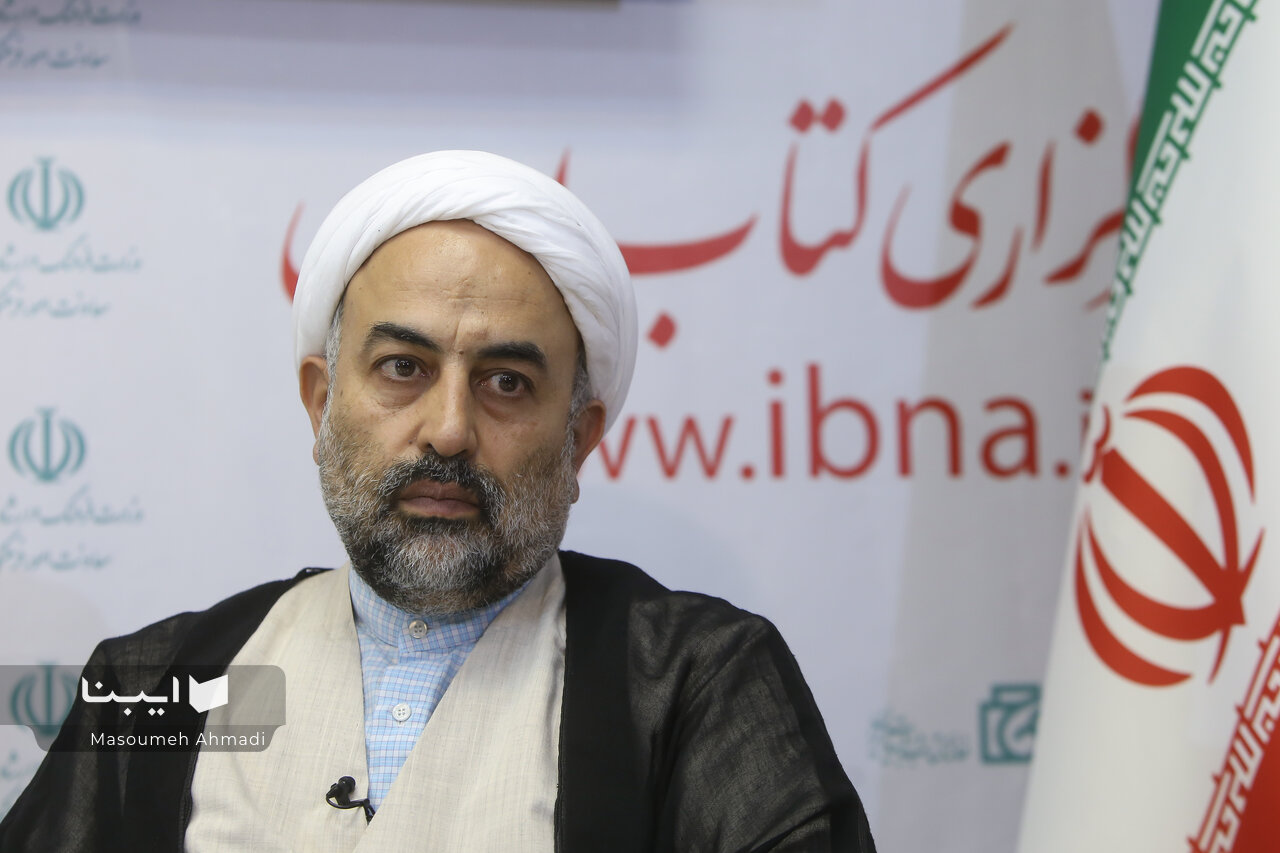 برگزاری نمایشگاه کتاب یک «جهاد فرهنگی» است