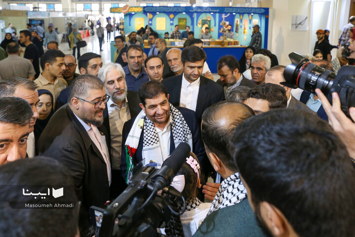 بازدید معاون اول رئیس جمهور از نمایشگاه کتاب تهران