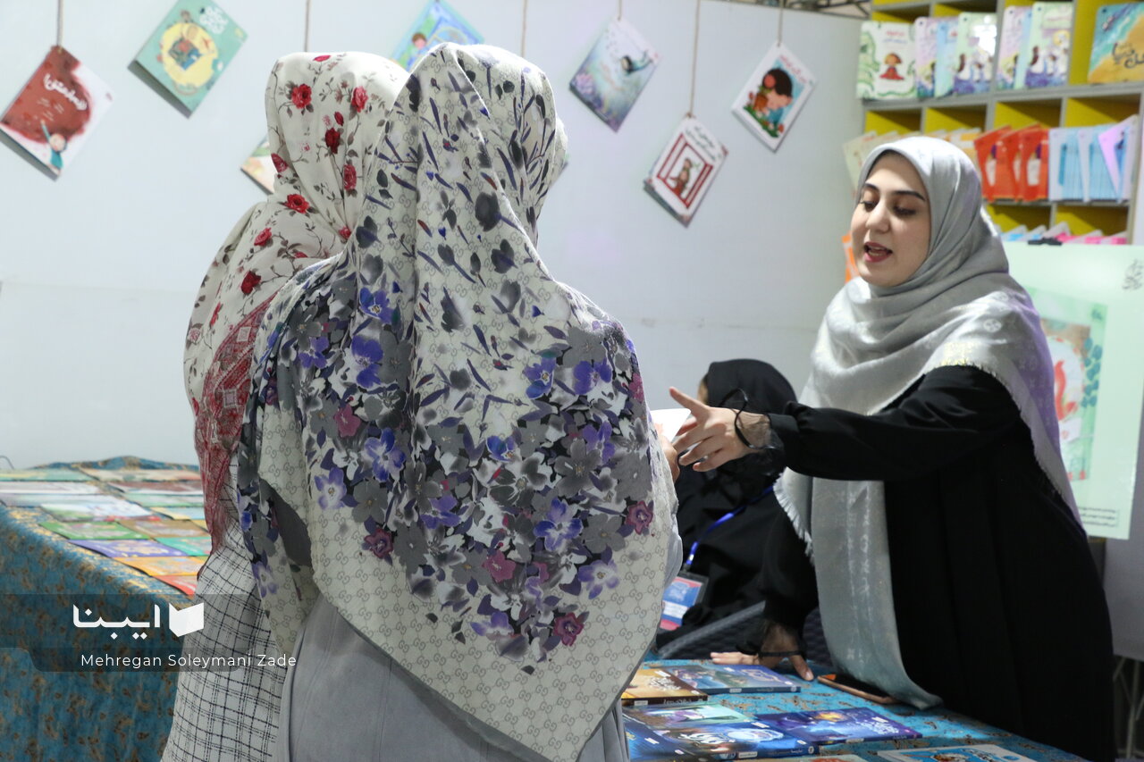 دختران نوجوان بر چه اساسی کتاب نمیخرند؟