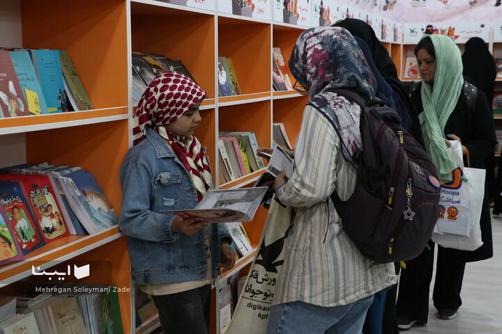 استقبال خانواده‌ها از نمایشگاه کتاب تهران