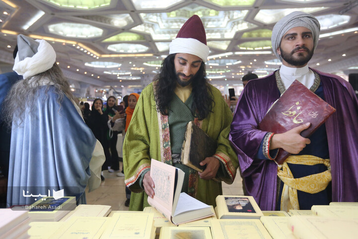 مشاهیر در نمایشگاه کتاب تهران