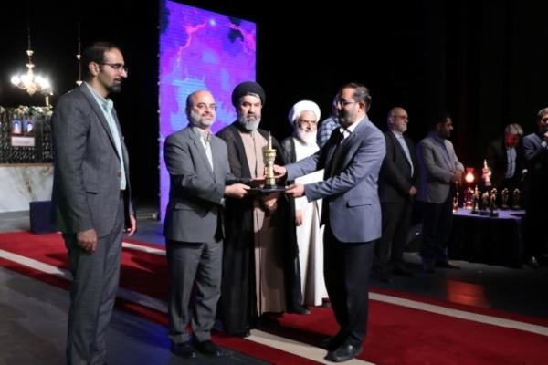 جشنواره شعر رضوی با معرفی برگزیدگان به ایستگاه آخر رسید/ تجلیل از پاکبان خیابان امام رضا و راننده خط مشهد