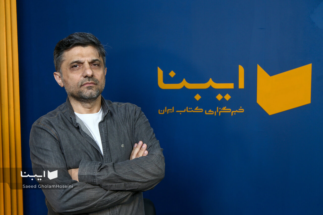 حرف، راحتتر از عمل است / کتابهای ترجمه در حوزه گرافیک هم کم هستند